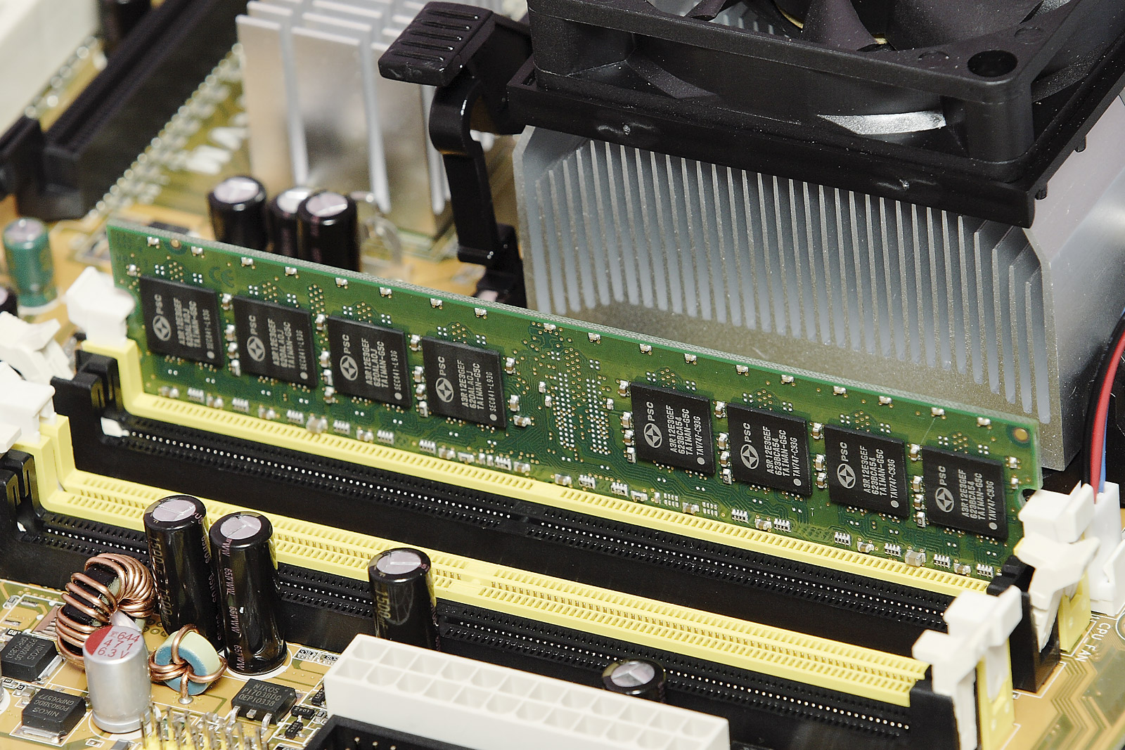 Motherboard Memory PC133 - ECC OFFTEK 512MB Replacement RAM Memory for Gigabyte GA-7VX 